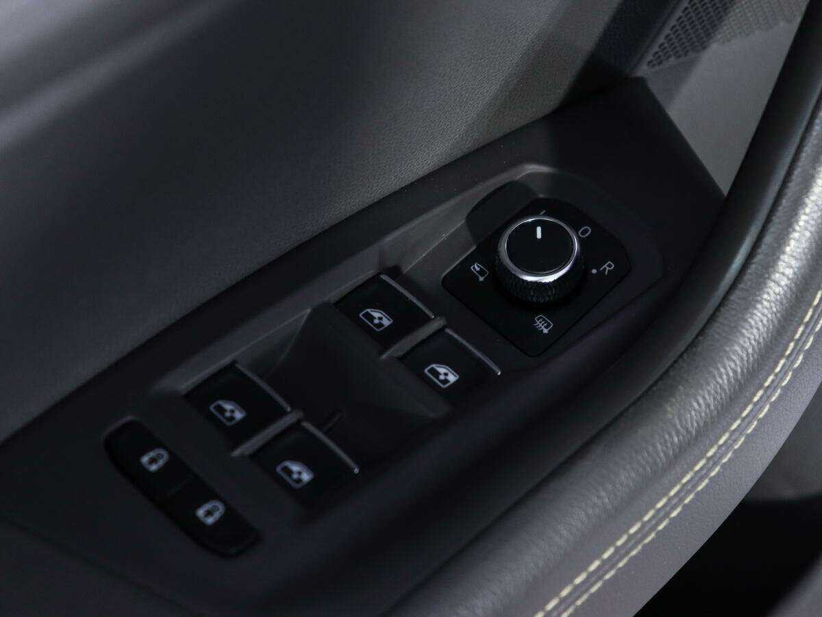 Volkswagen Touareg 2018 года с пробегом. Фото: #20