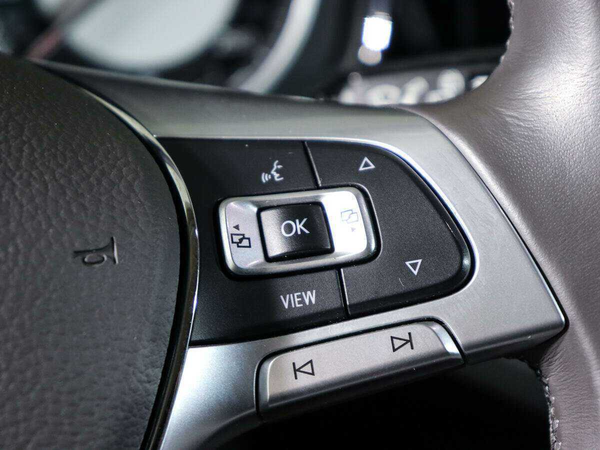 Volkswagen Touareg 2018 года с пробегом. Фото: #23