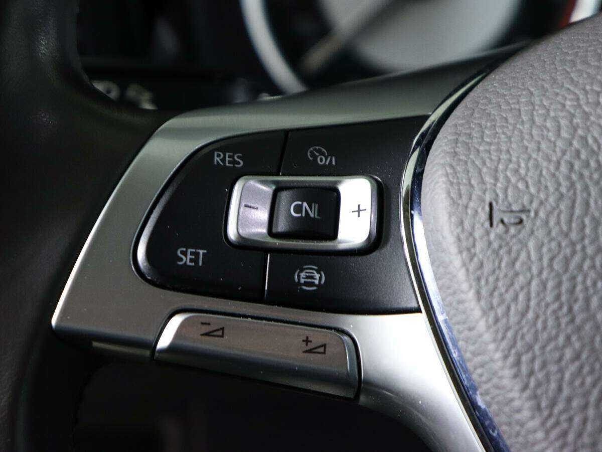 Volkswagen Touareg 2018 года с пробегом. Фото: #24