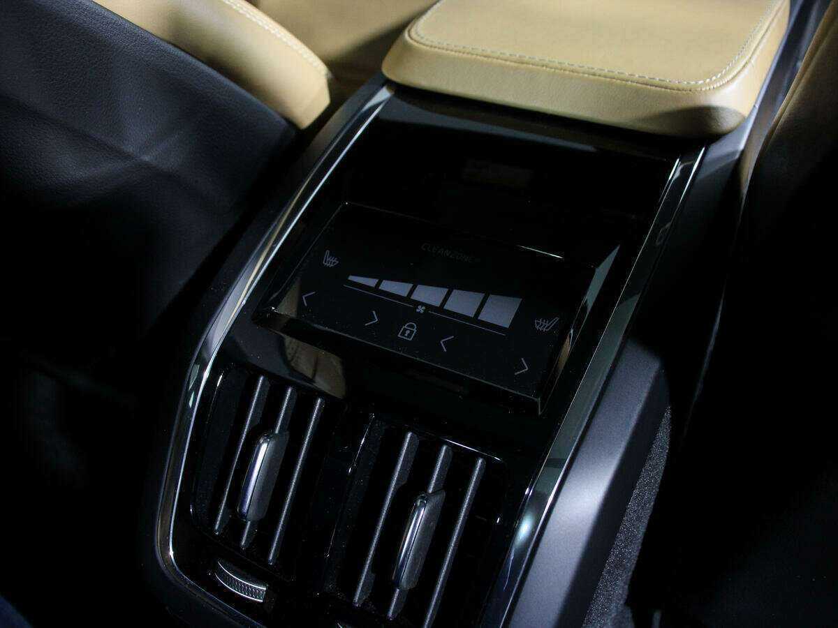 Volvo S90 2020 года с пробегом. Фото: #23