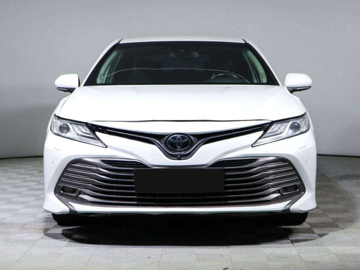 Toyota Camry 2019 года с пробегом. Фото: #1