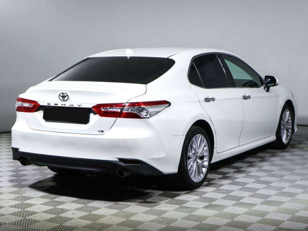 Toyota Camry 2019 года с пробегом. Фото: #3