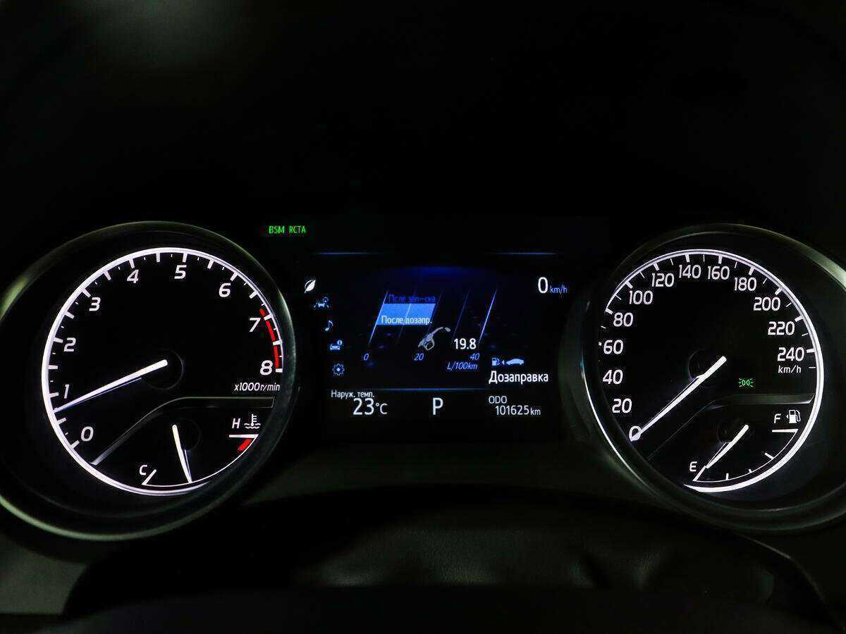 Toyota Camry 2019 года с пробегом. Фото: #8