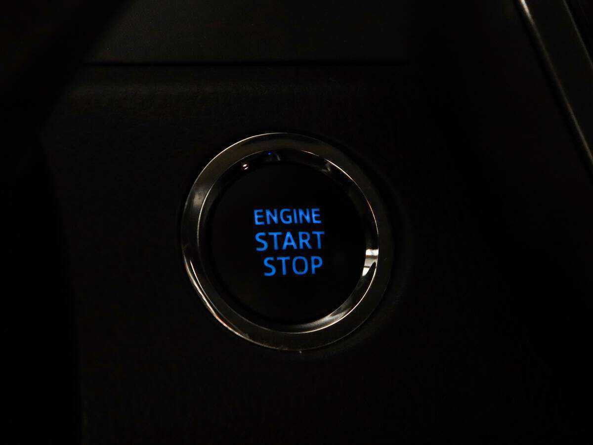 Toyota Camry 2019 года с пробегом. Фото: #17