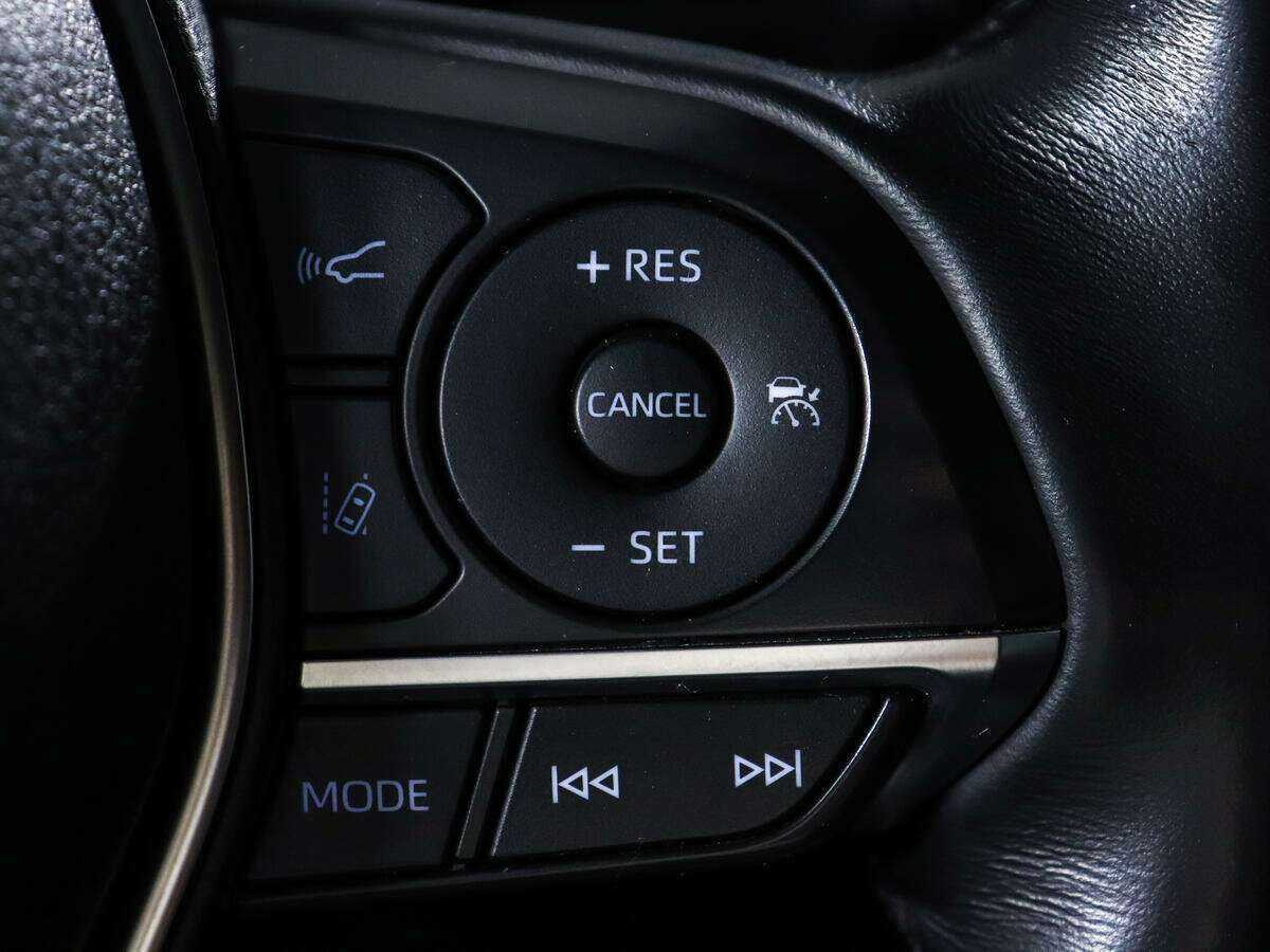 Toyota Camry 2019 года с пробегом. Фото: #18