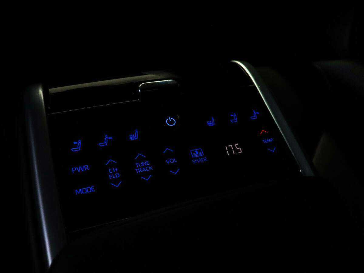 Toyota Camry 2019 года с пробегом. Фото: #22