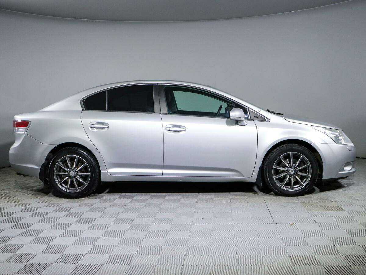 Toyota Avensis 2011 года с пробегом. Фото: #1