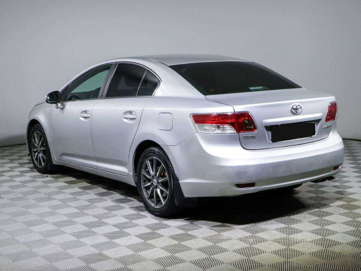 Toyota Avensis 2011 года с пробегом. Фото: #2