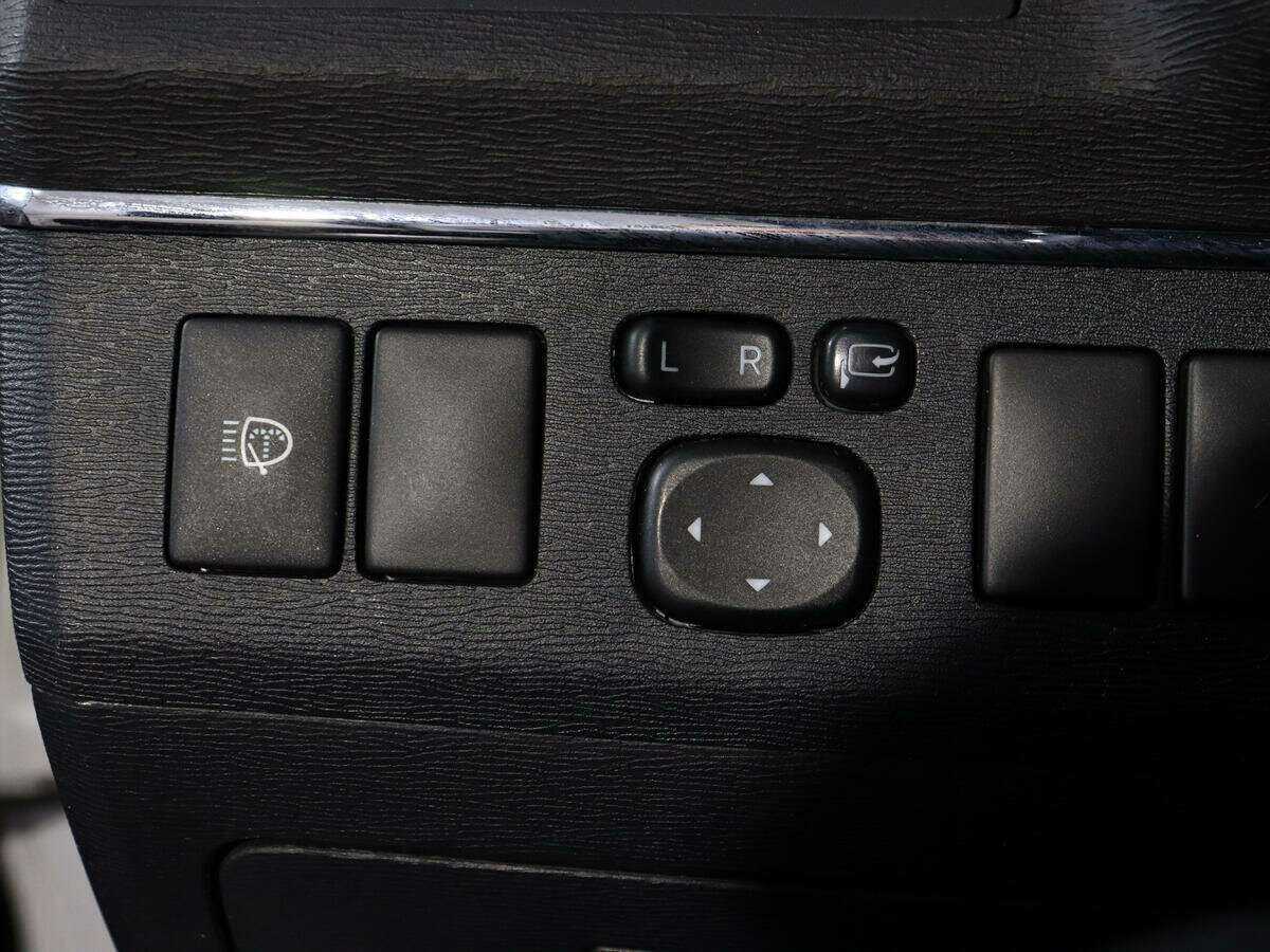 Toyota Avensis 2011 года с пробегом. Фото: #11