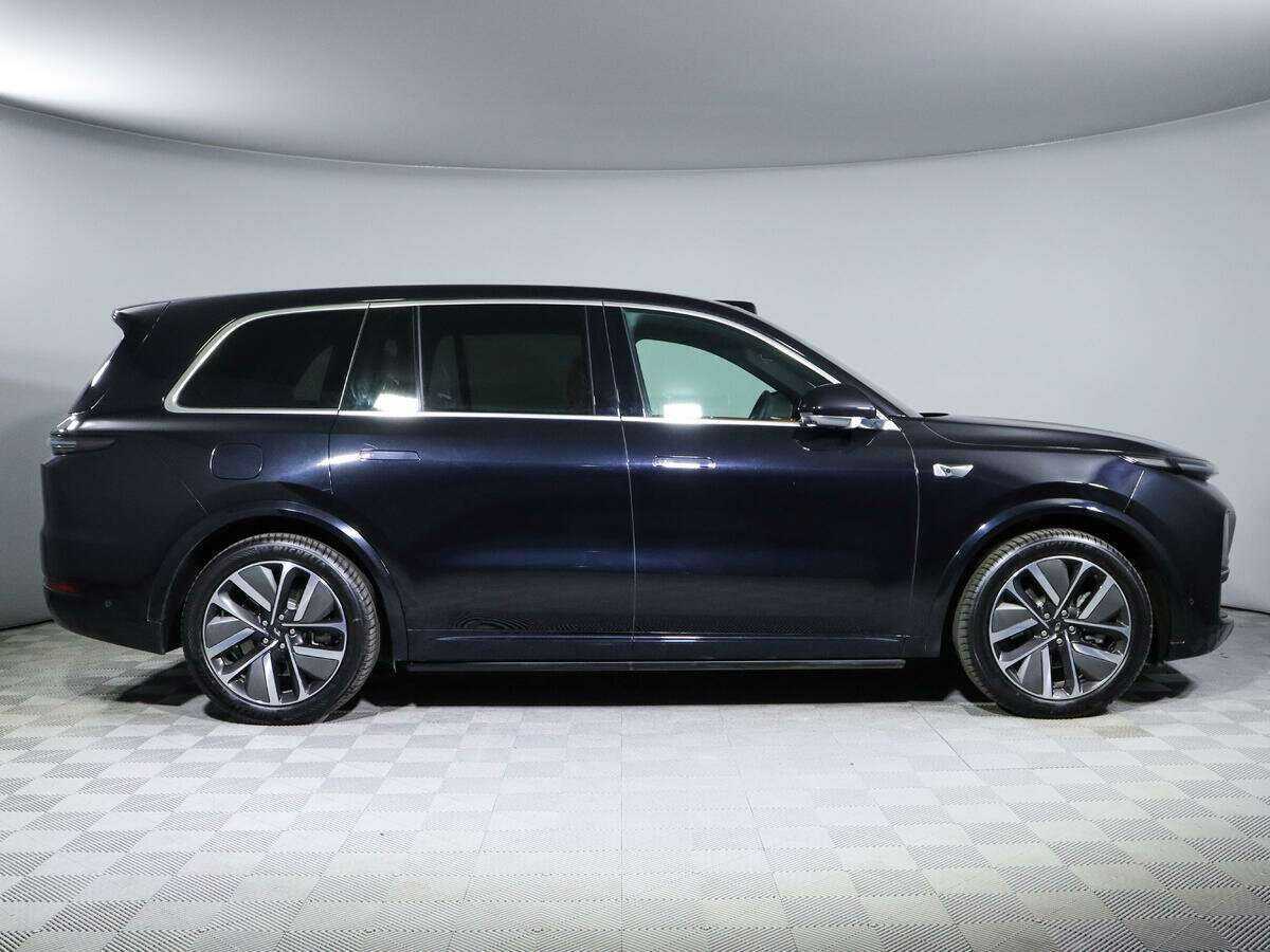 LiXiang L9 2023 года с пробегом. Фото: #3