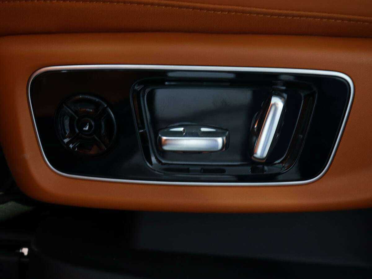 LiXiang L9 2023 года с пробегом. Фото: #28