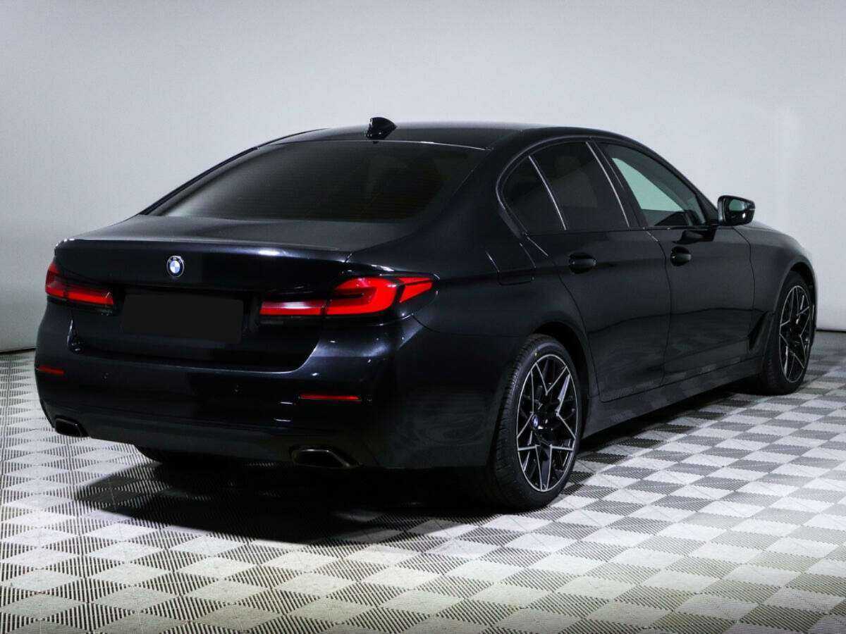 BMW 5 серии 2020 года с пробегом. Фото: #3