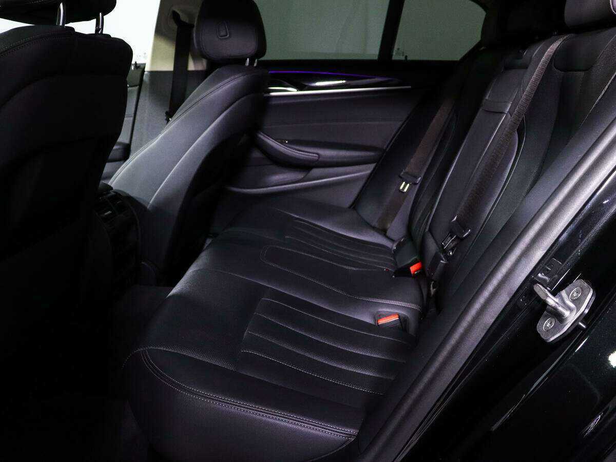 BMW 5 серии 2020 года с пробегом. Фото: #6