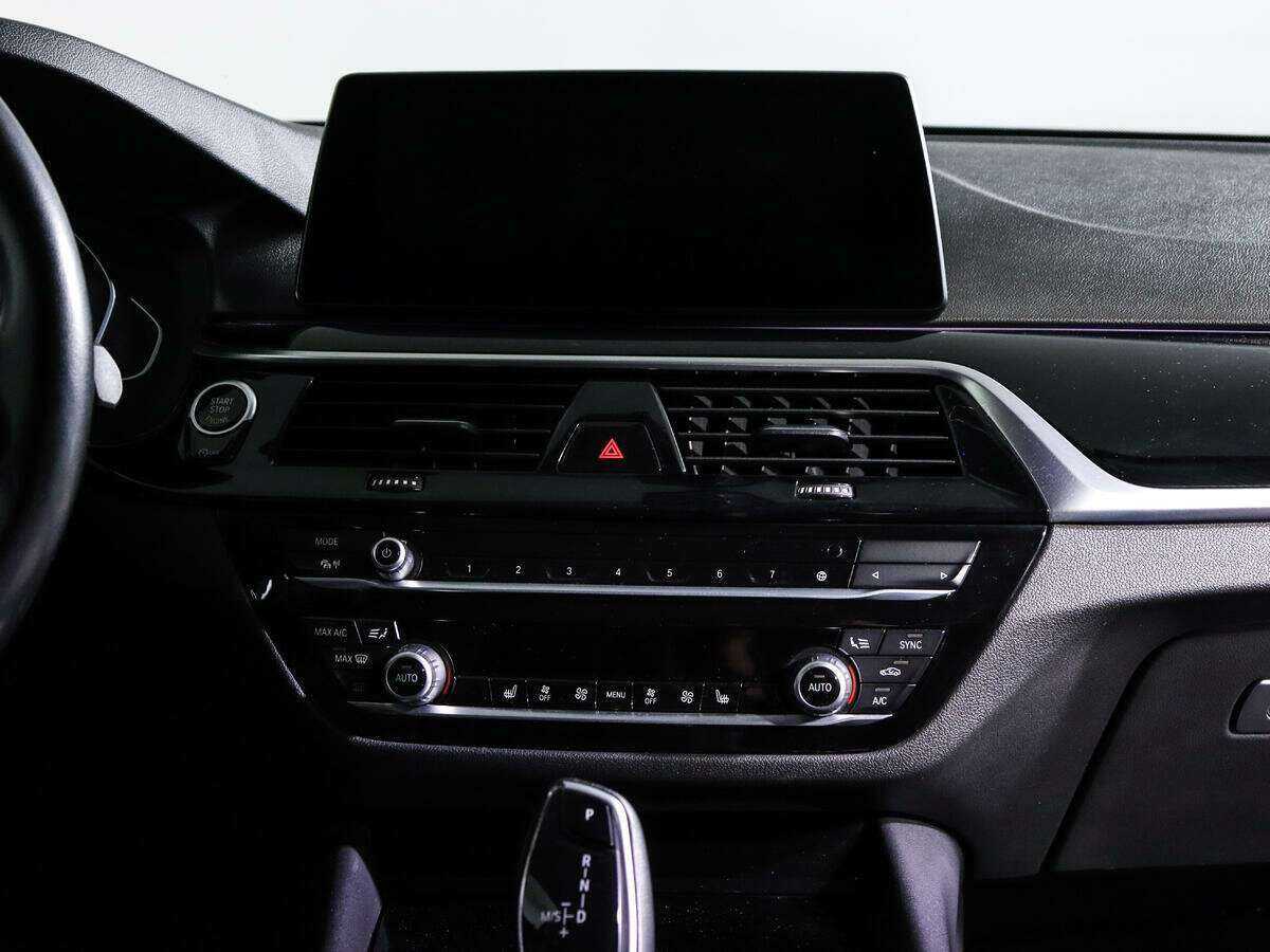 BMW 5 серии 2020 года с пробегом. Фото: #8