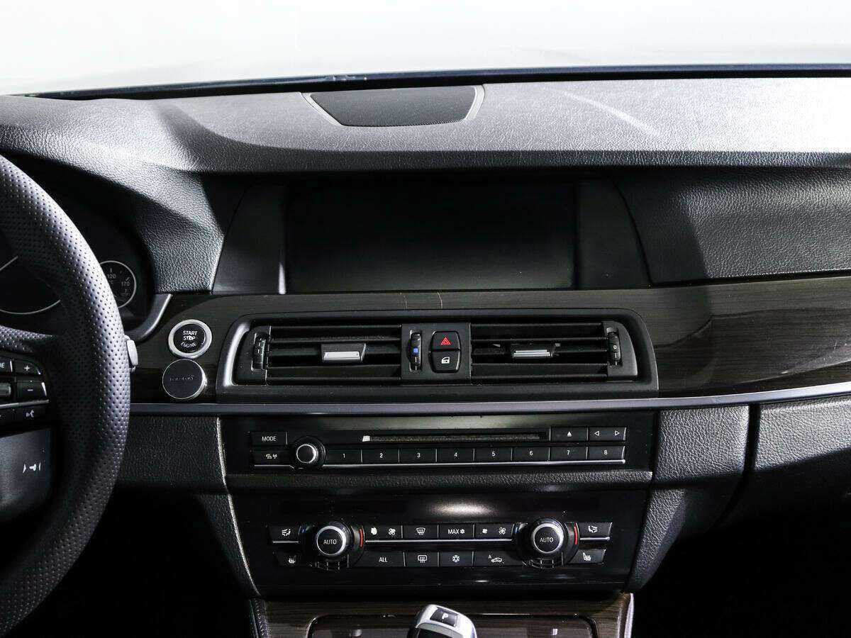 BMW 5 серии 2011 года с пробегом. Фото: #9