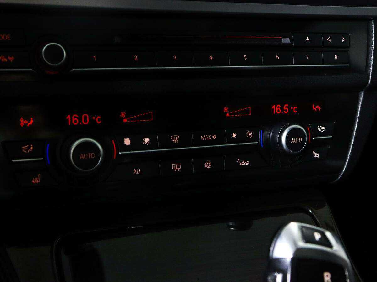 BMW 5 серии 2011 года с пробегом. Фото: #16