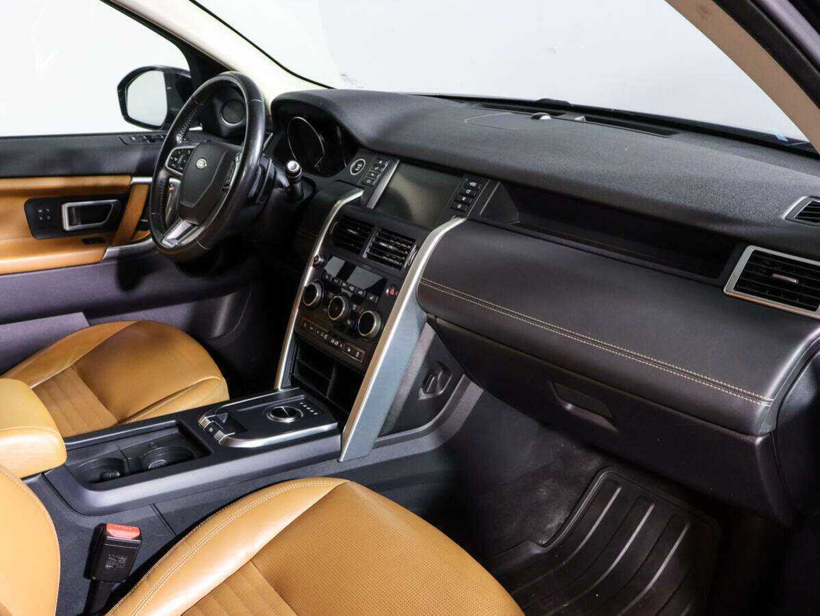 Land Rover Discovery Sport 2018 года с пробегом. Фото: #8