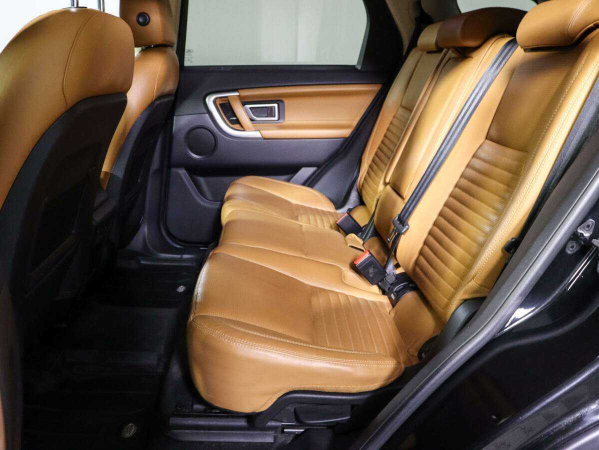 Land Rover Discovery Sport 2018 года с пробегом. Фото: #9