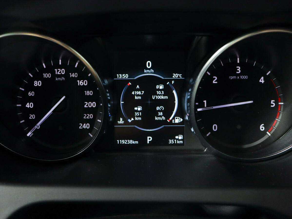 Land Rover Discovery Sport 2018 года с пробегом. Фото: #10