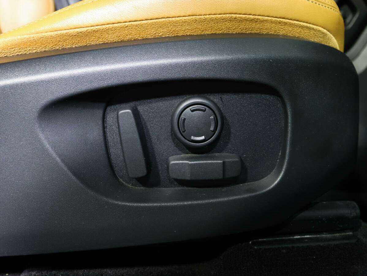 Land Rover Discovery Sport 2018 года с пробегом. Фото: #15