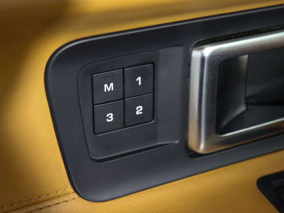 Land Rover Discovery Sport 2018 года с пробегом. Фото: #18