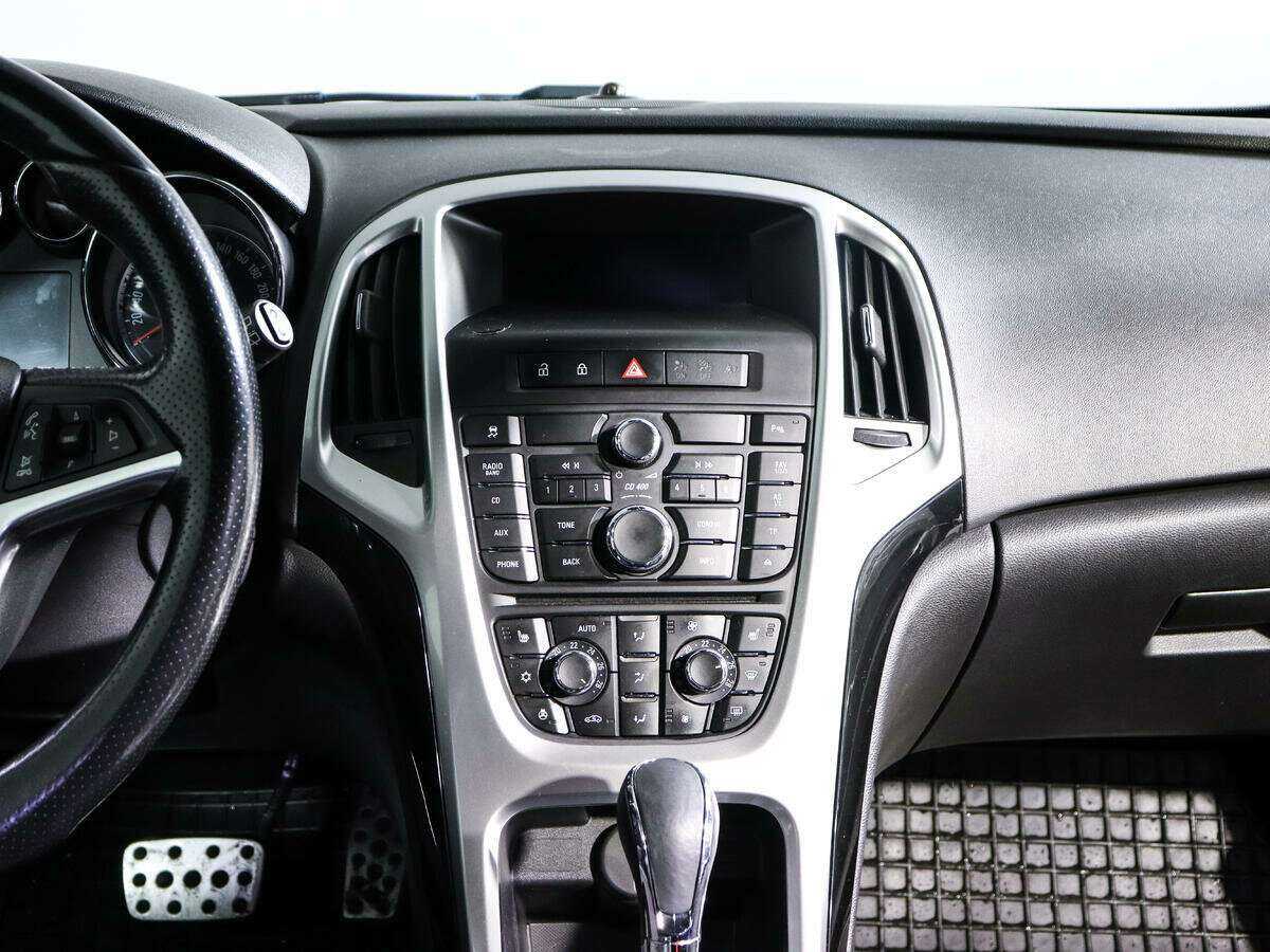 Б/У Опель Астра 2013 года. Фото: #12