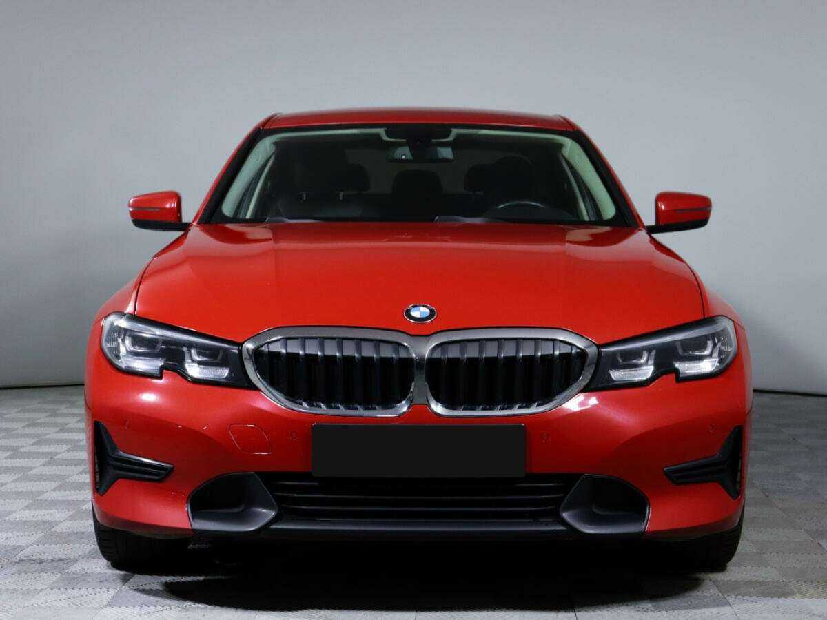 BMW 3 серии 2019 года с пробегом. Фото: #1