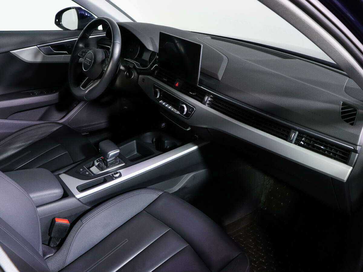 Audi A4 2021 года с пробегом. Фото: #5