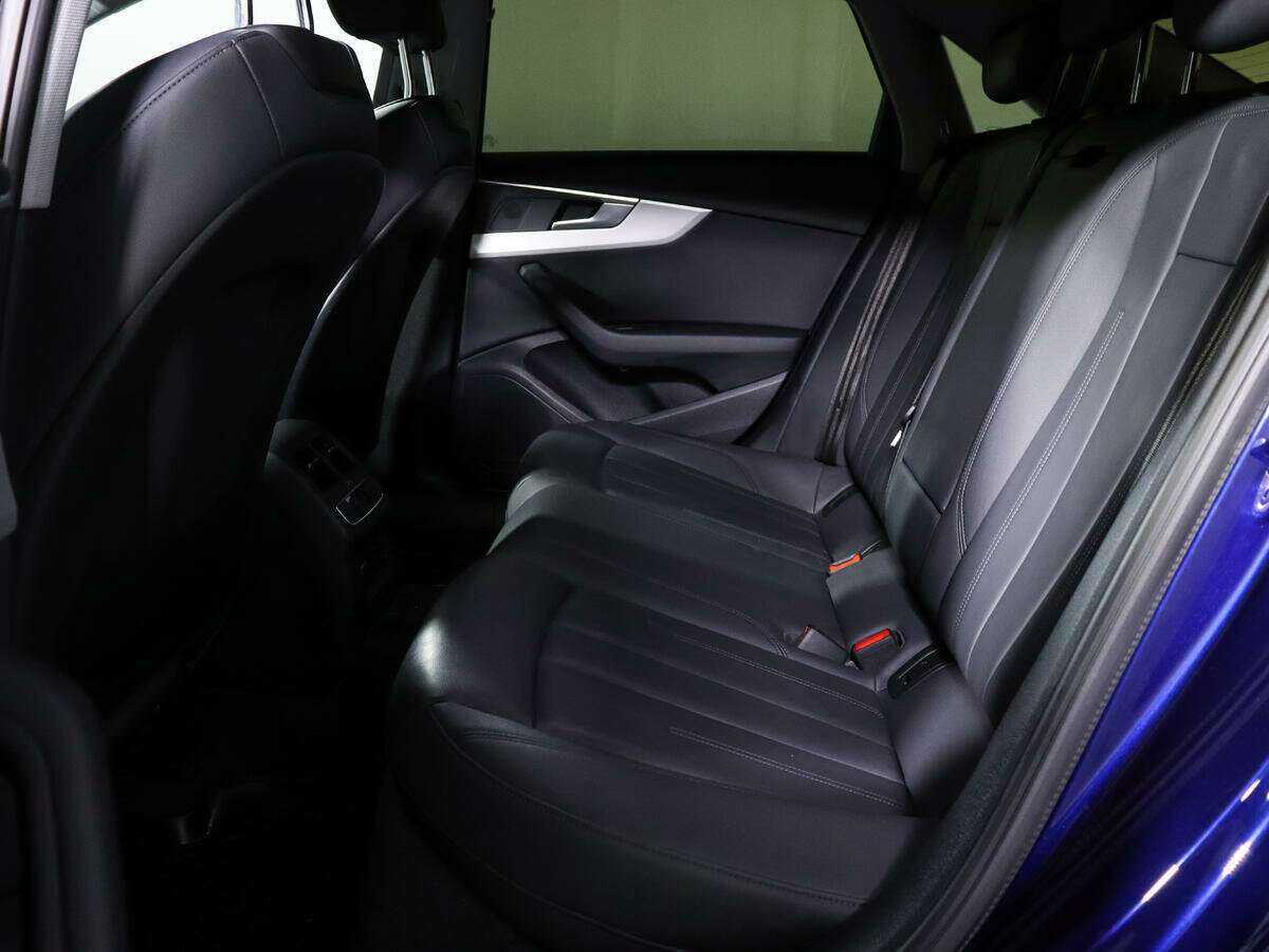 Audi A4 2021 года с пробегом. Фото: #6
