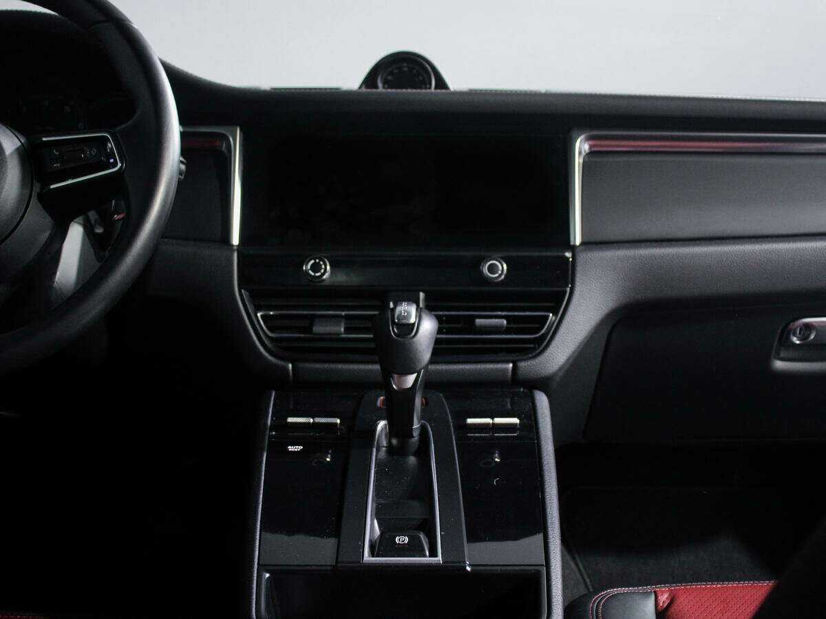 Porsche Macan 2022 года с пробегом. Фото: #10