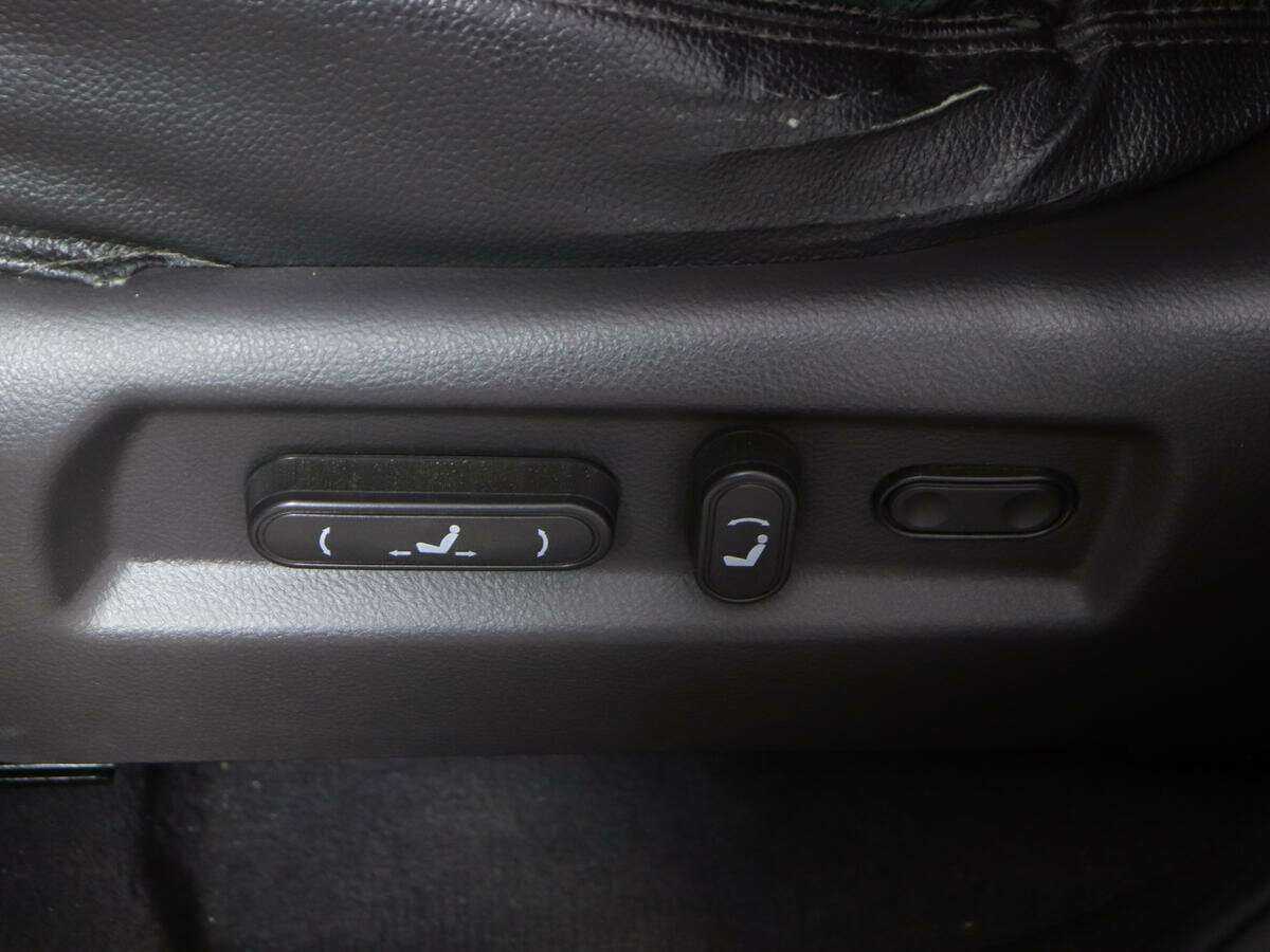 Hyundai Santa Fe 2011 года с пробегом. Фото: #15