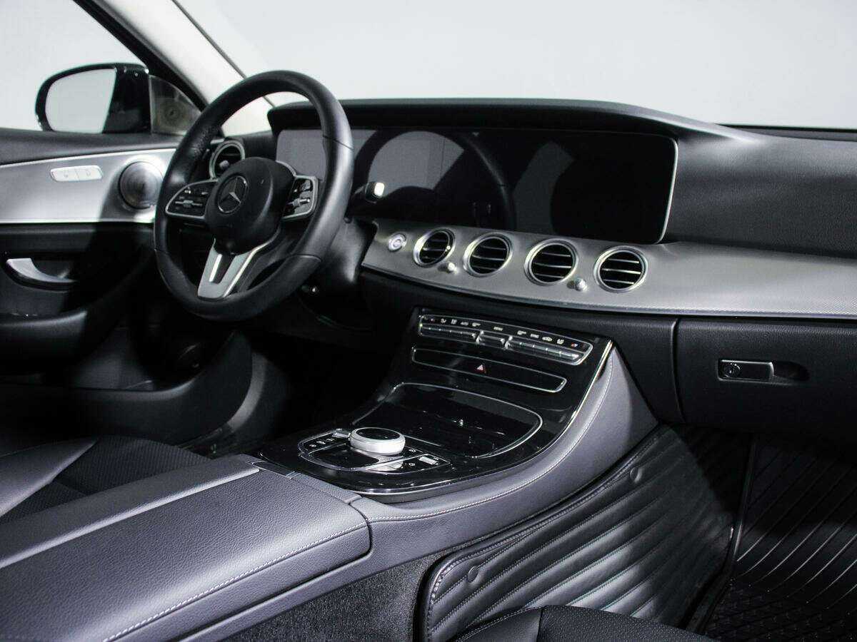 Mercedes-Benz E-Класс 2018 года с пробегом. Фото: #4