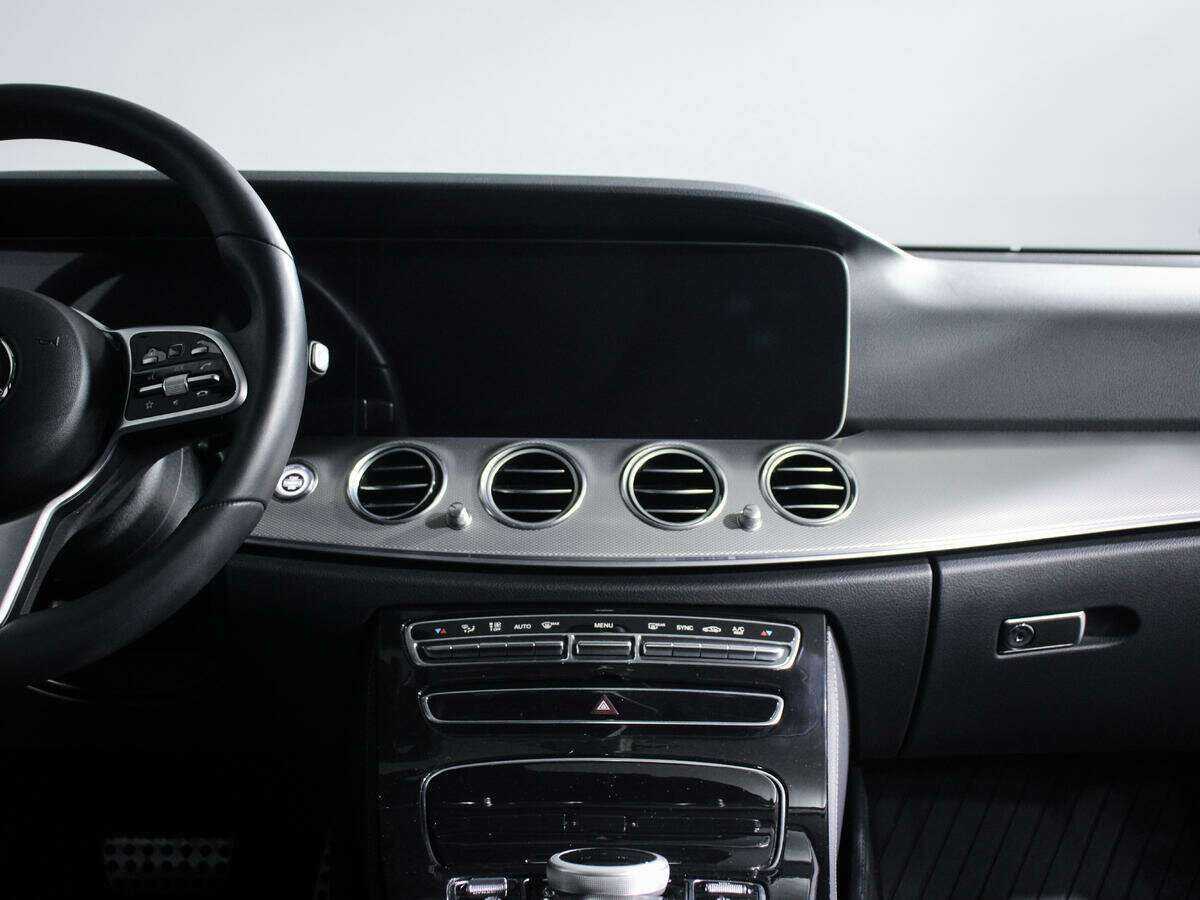 Mercedes-Benz E-Класс 2018 года с пробегом. Фото: #8