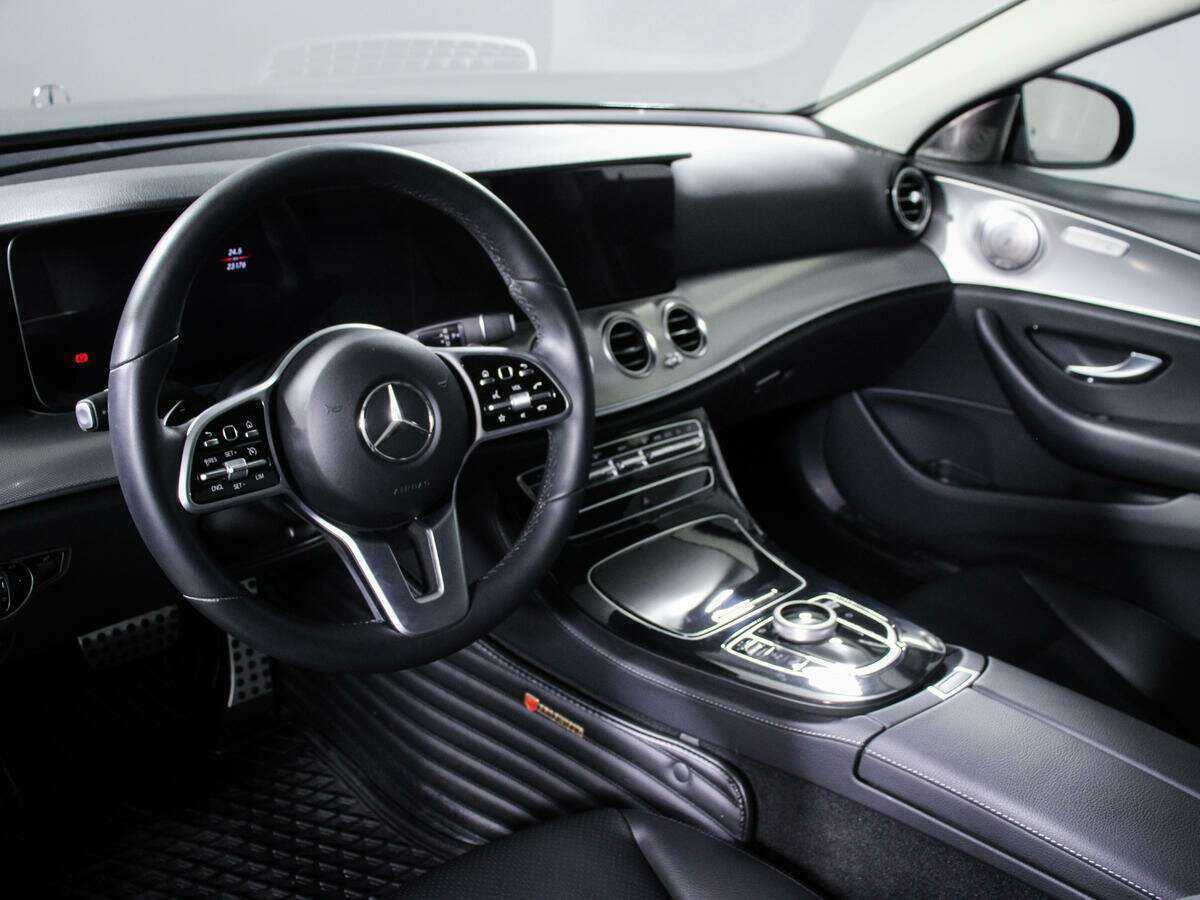 Mercedes-Benz E-Класс 2018 года с пробегом. Фото: #9