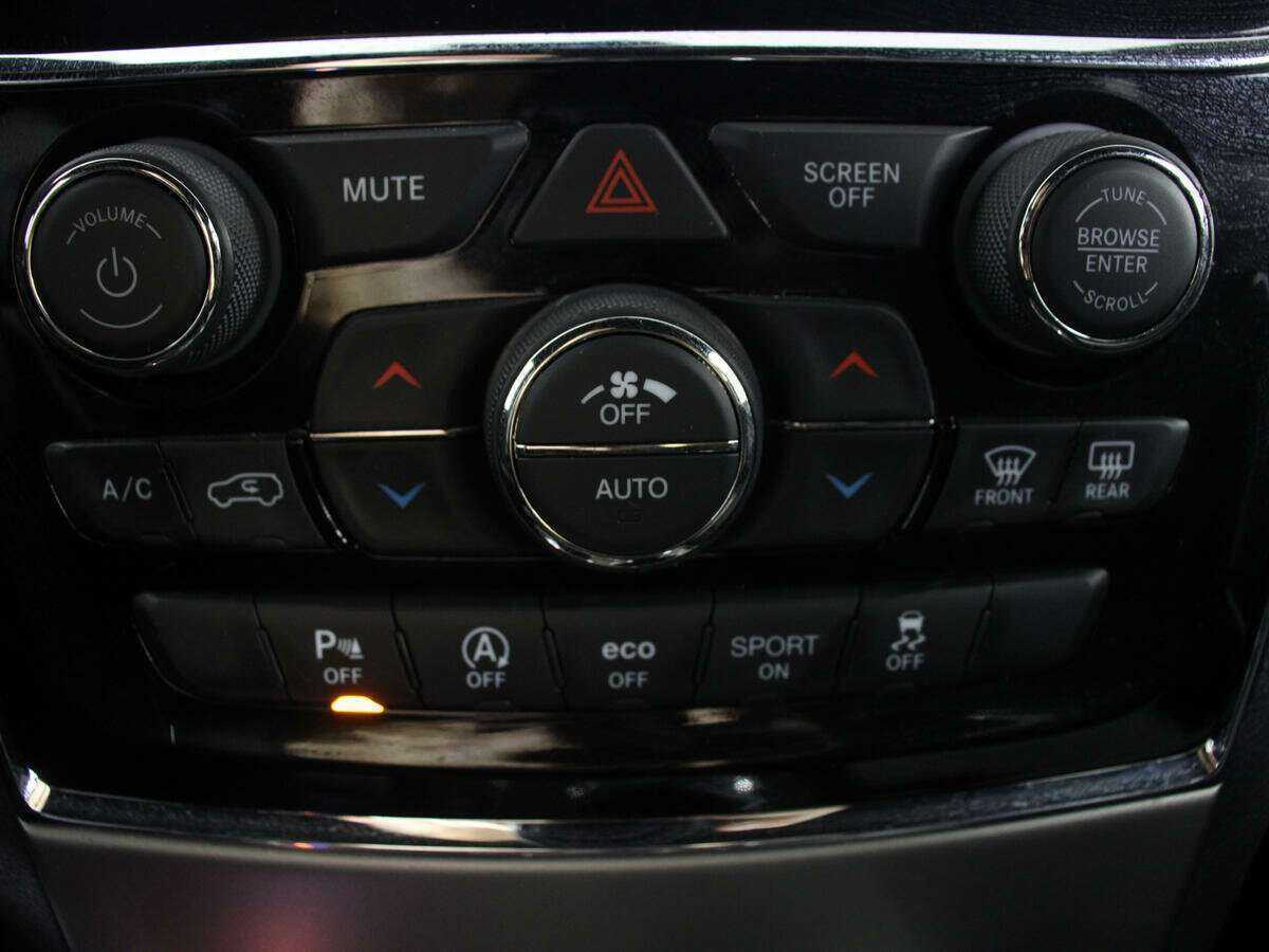 Jeep Grand Cherokee 2020 года с пробегом. Фото: #19