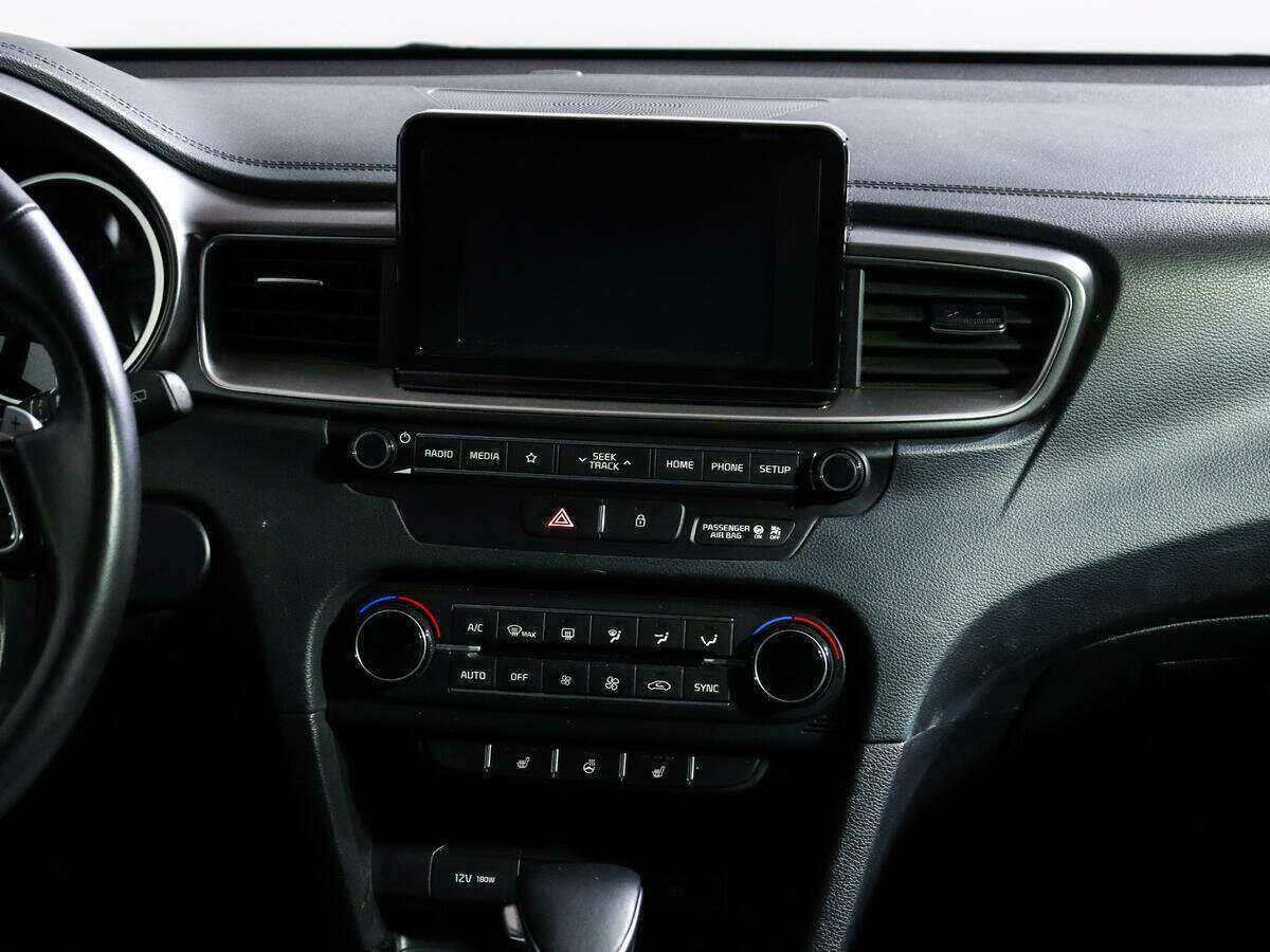 Б/У Киа Сид 2018 года. Фото: #10