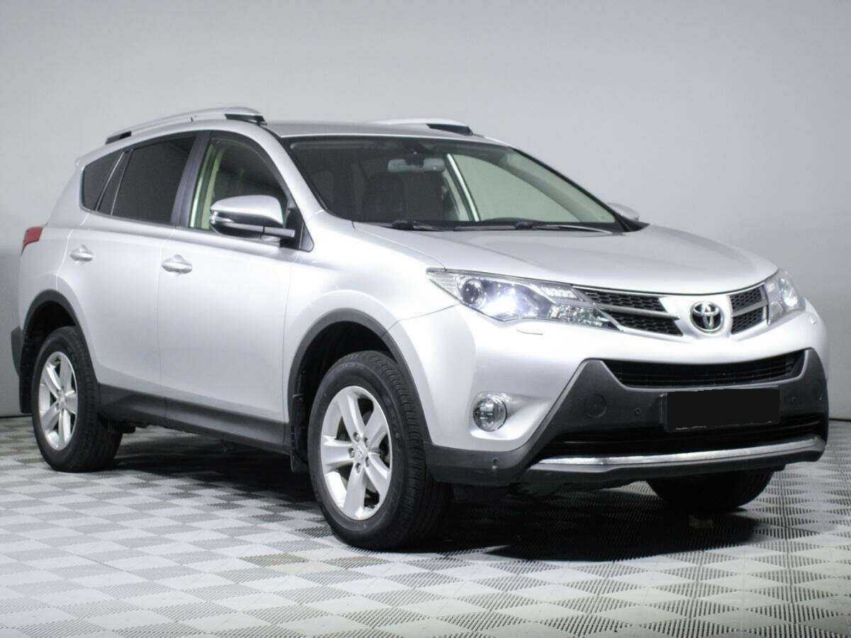 Toyota RAV4 2014 года с пробегом. Фото: #2