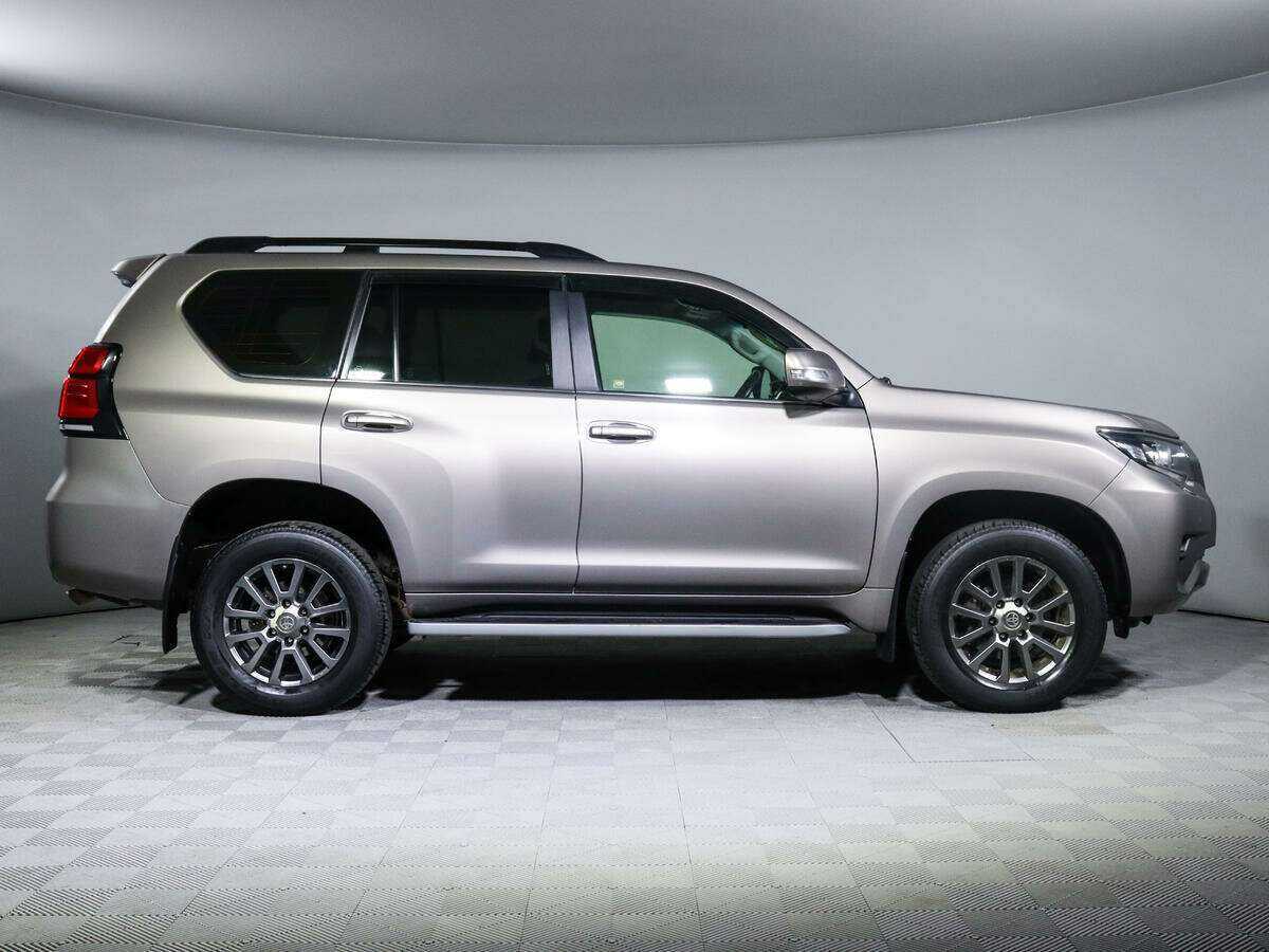 Toyota Land Cruiser Prado 2019 года с пробегом. Фото: #3