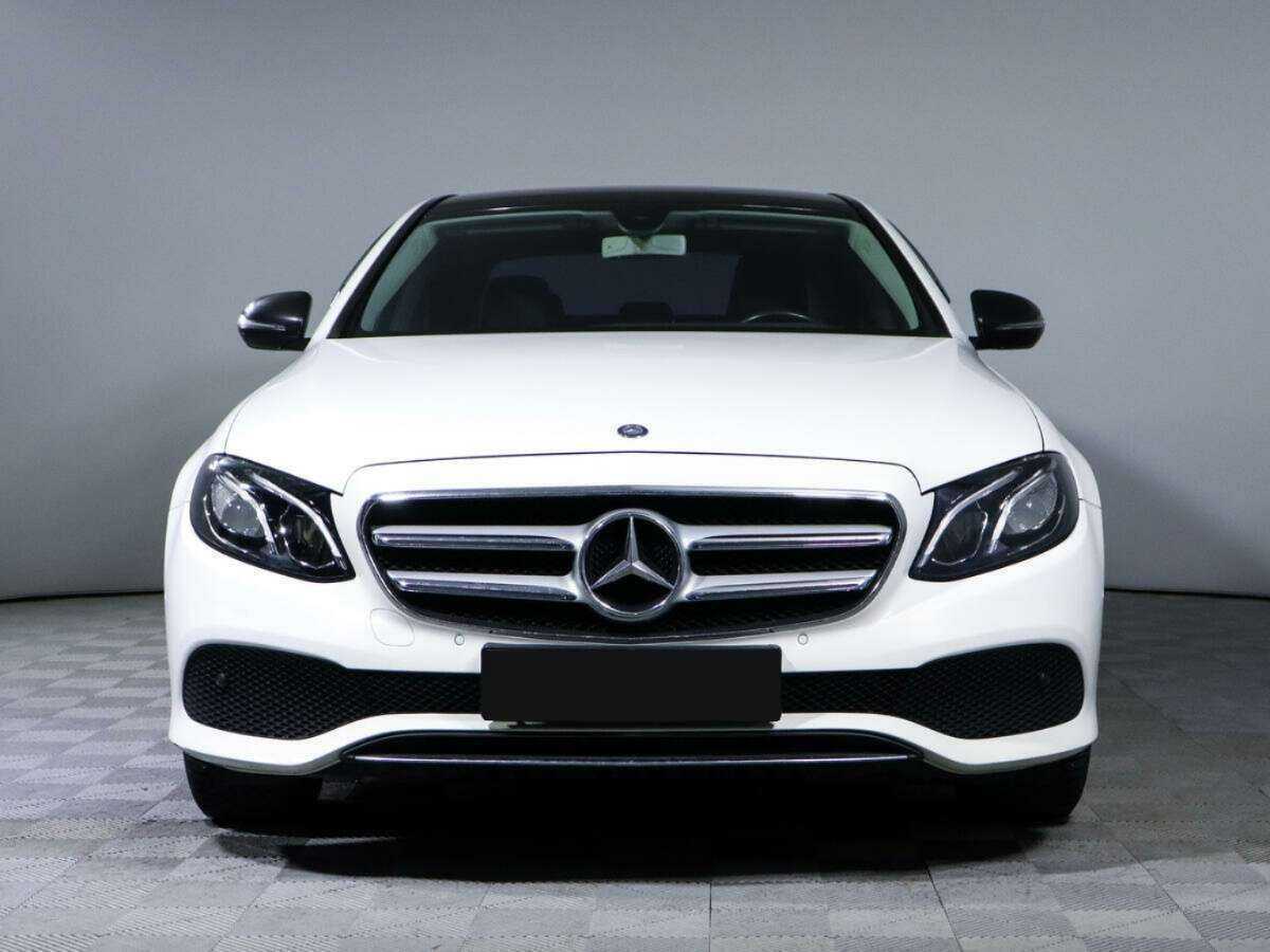 Mercedes-Benz E-Класс 2016 года с пробегом. Фото: #1