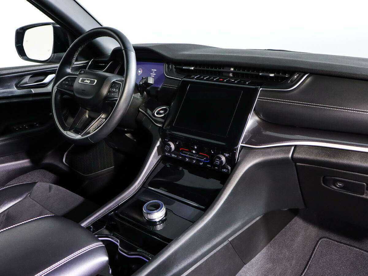 Jeep Grand Cherokee 2021 года с пробегом. Фото: #4