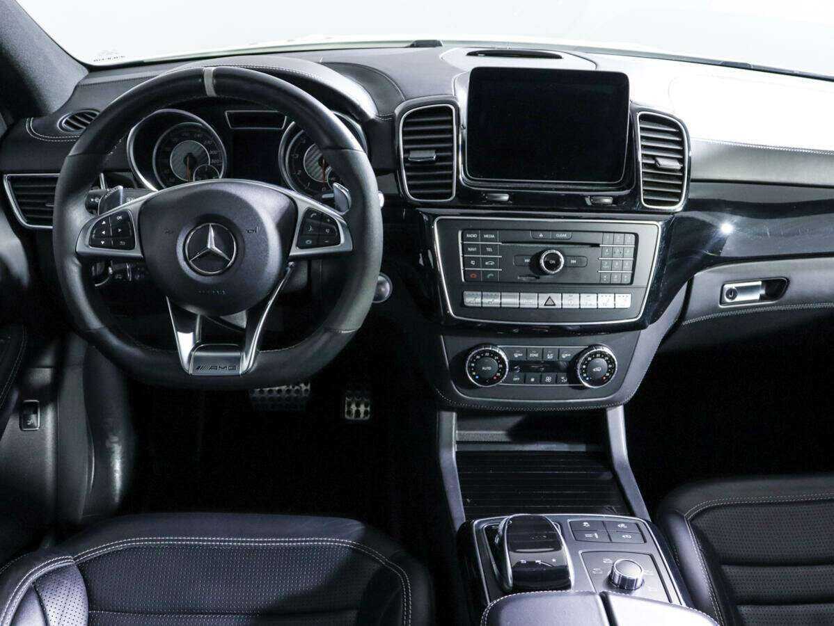 Mercedes-Benz GLE Coupe AMG 2017 года с пробегом. Фото: #11