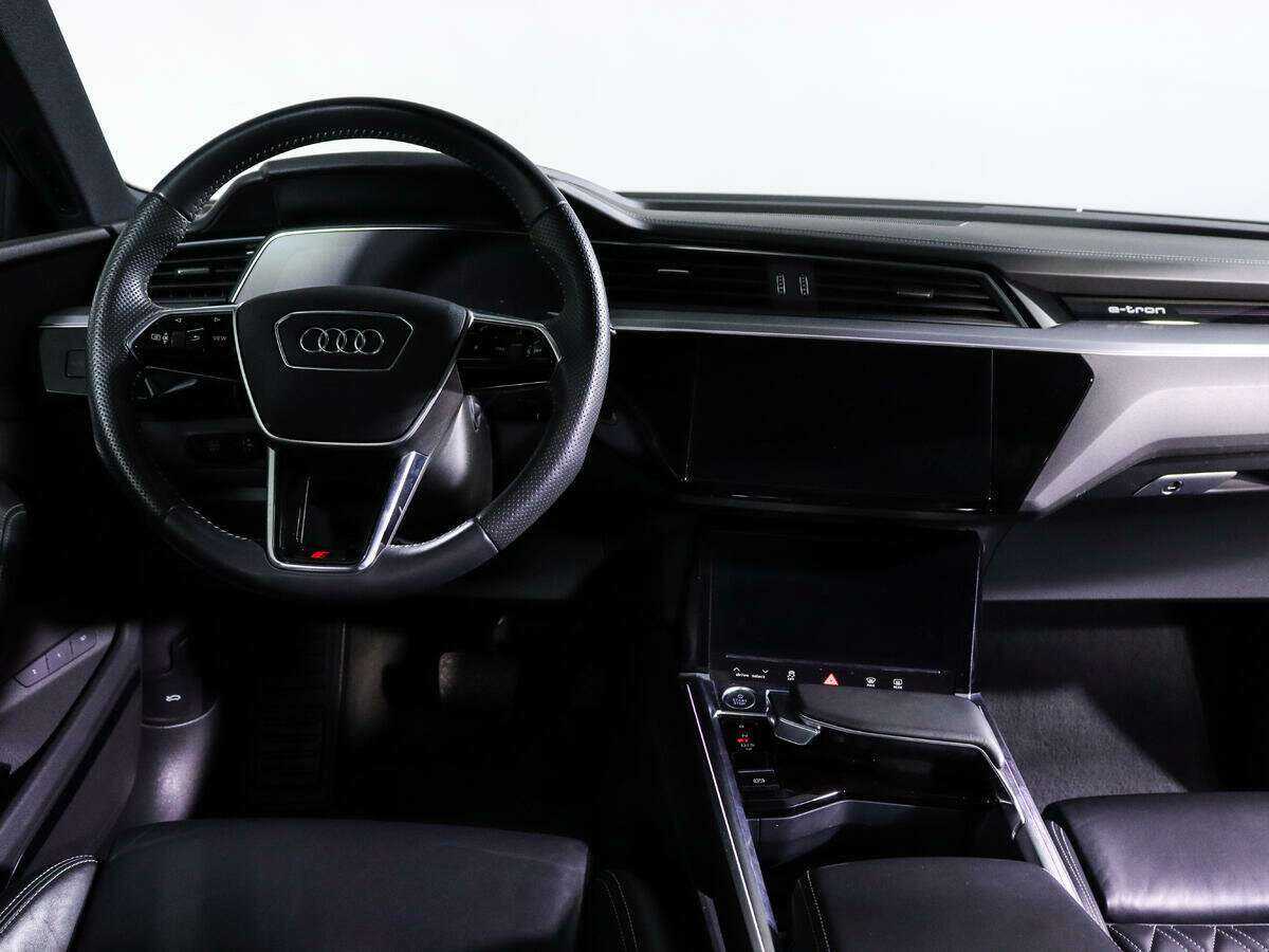 Audi e-tron 2020 года с пробегом. Фото: #9
