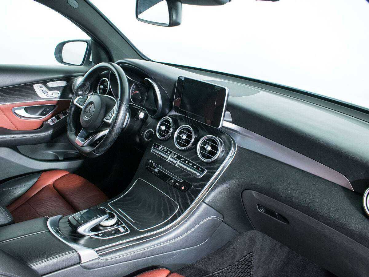 Mercedes-Benz GLC Coupe 2017 года с пробегом. Фото: #8