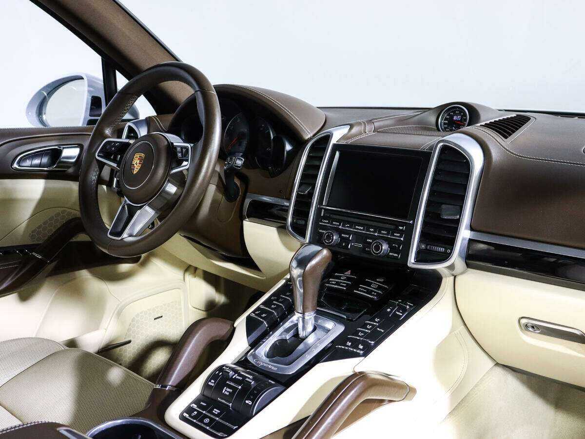 Porsche Cayenne 2015 года с пробегом. Фото: #8
