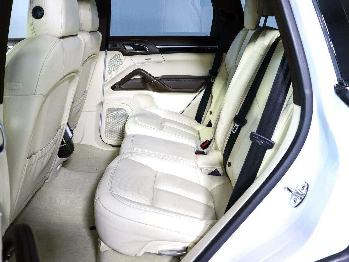 Porsche Cayenne 2015 года с пробегом. Фото: #9