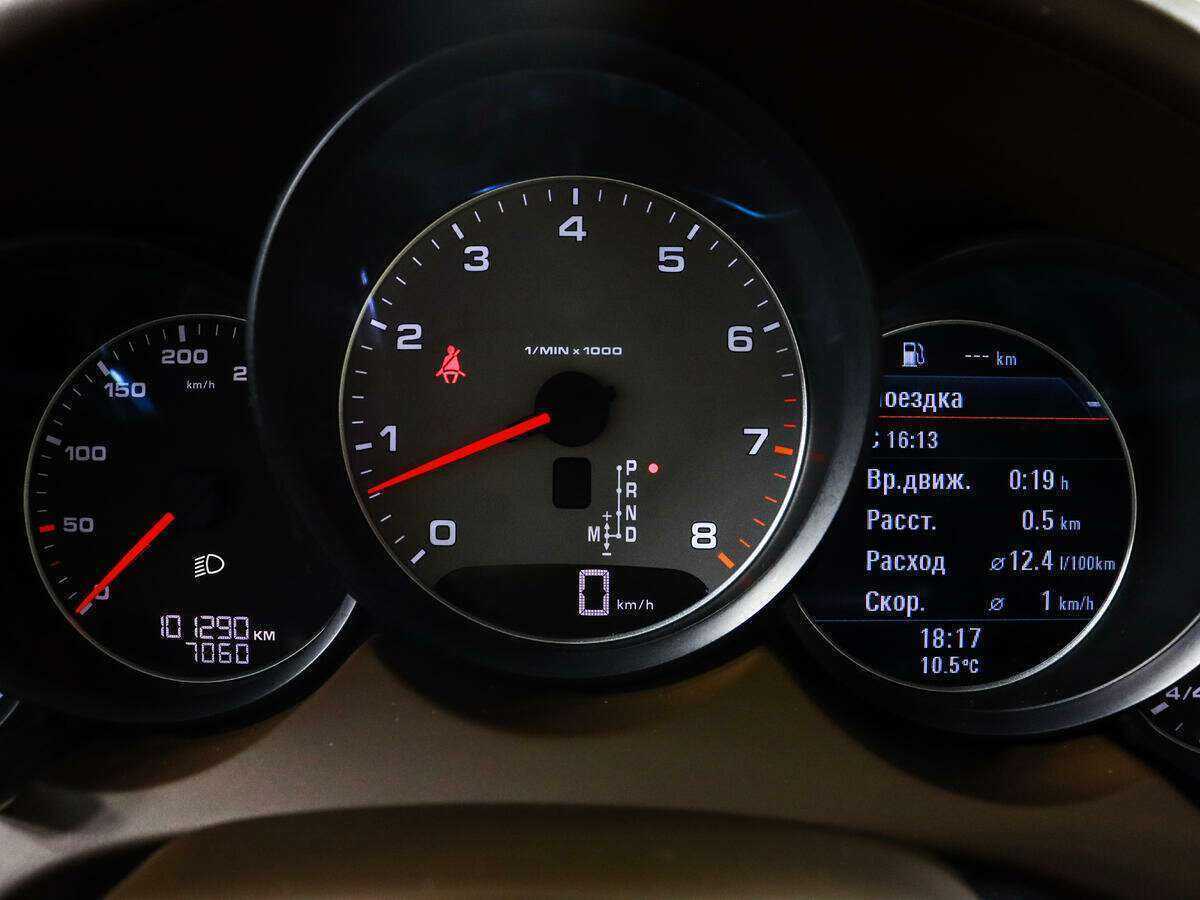 Porsche Cayenne 2015 года с пробегом. Фото: #10