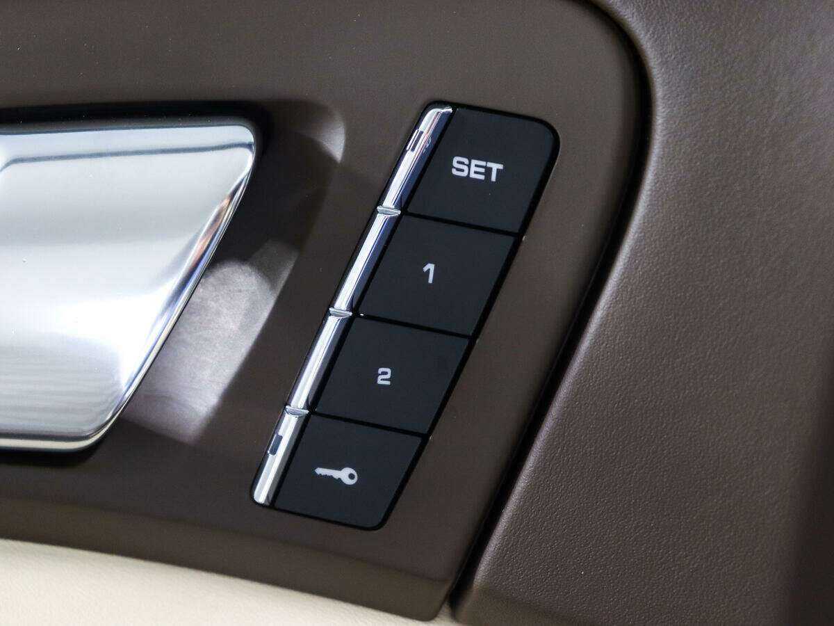 Porsche Cayenne 2015 года с пробегом. Фото: #24