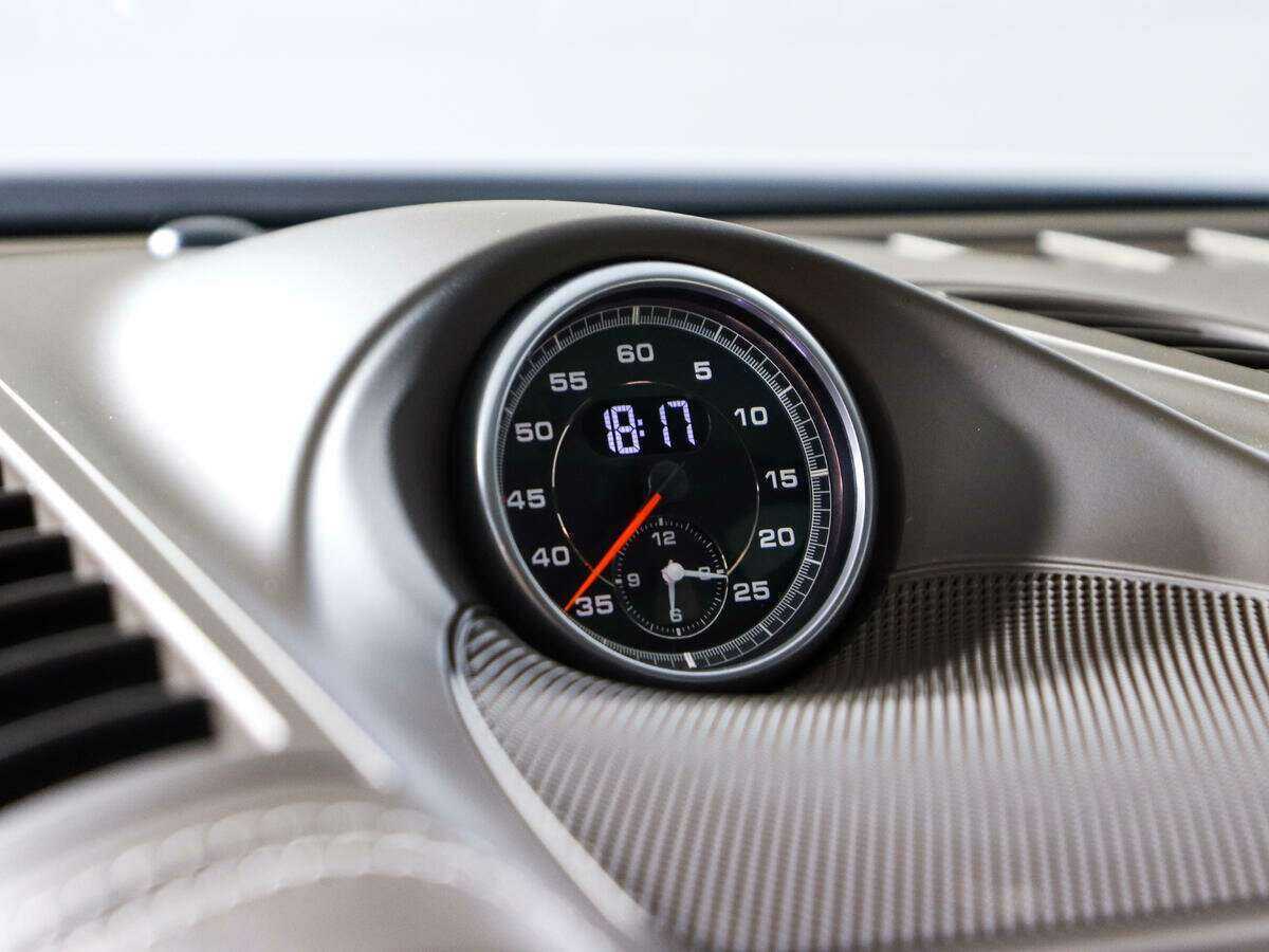 Porsche Cayenne 2015 года с пробегом. Фото: #26