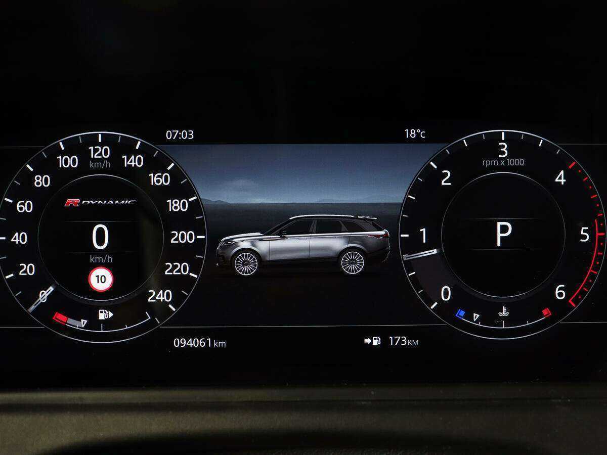 Land Rover Range Rover Velar 2018 года с пробегом. Фото: #6