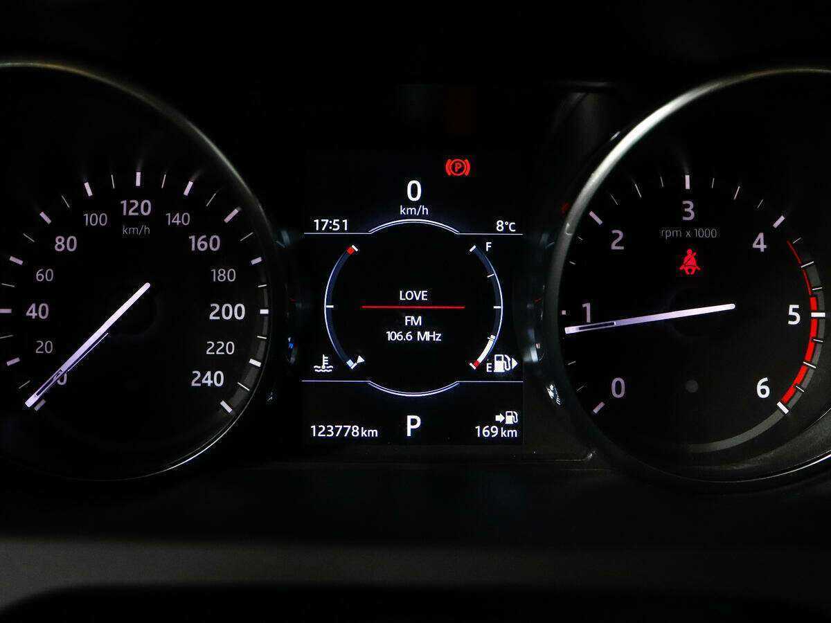 Land Rover Discovery Sport 2017 года с пробегом. Фото: #8